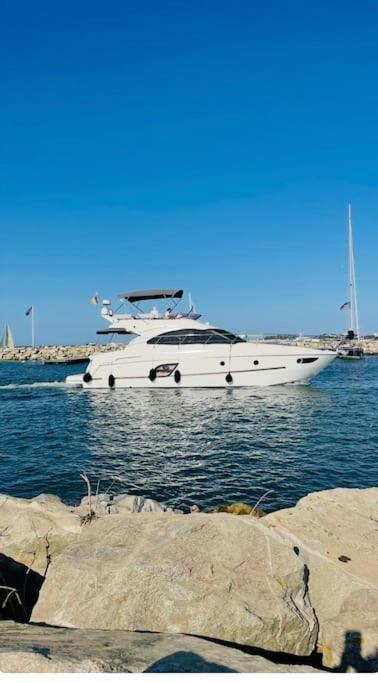 Proche St Tropez Refait A Neuf Bord De Plage Et Piscine Cogolin Exterior photo