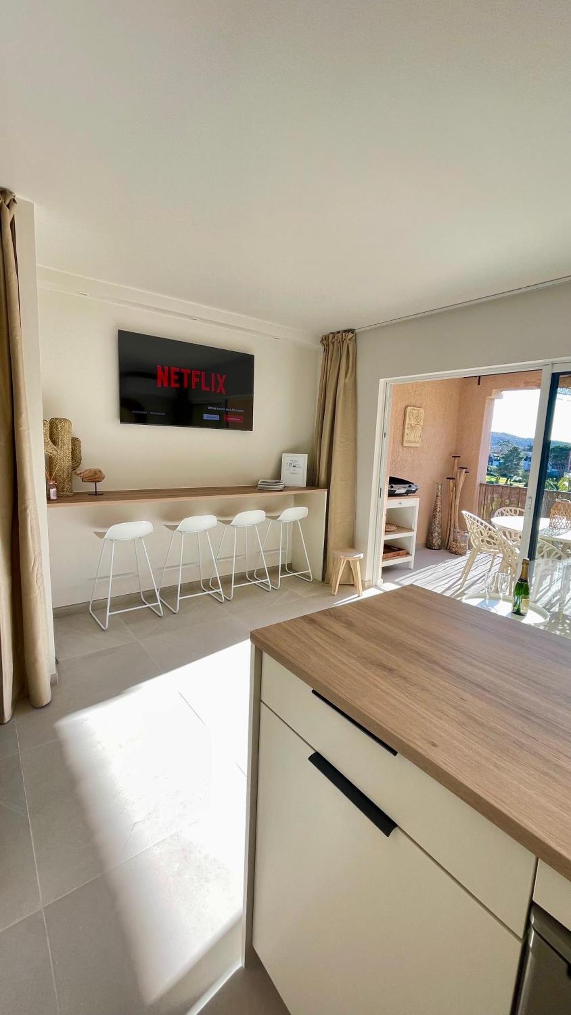 Proche St Tropez Refait A Neuf Bord De Plage Et Piscine Cogolin Exterior photo