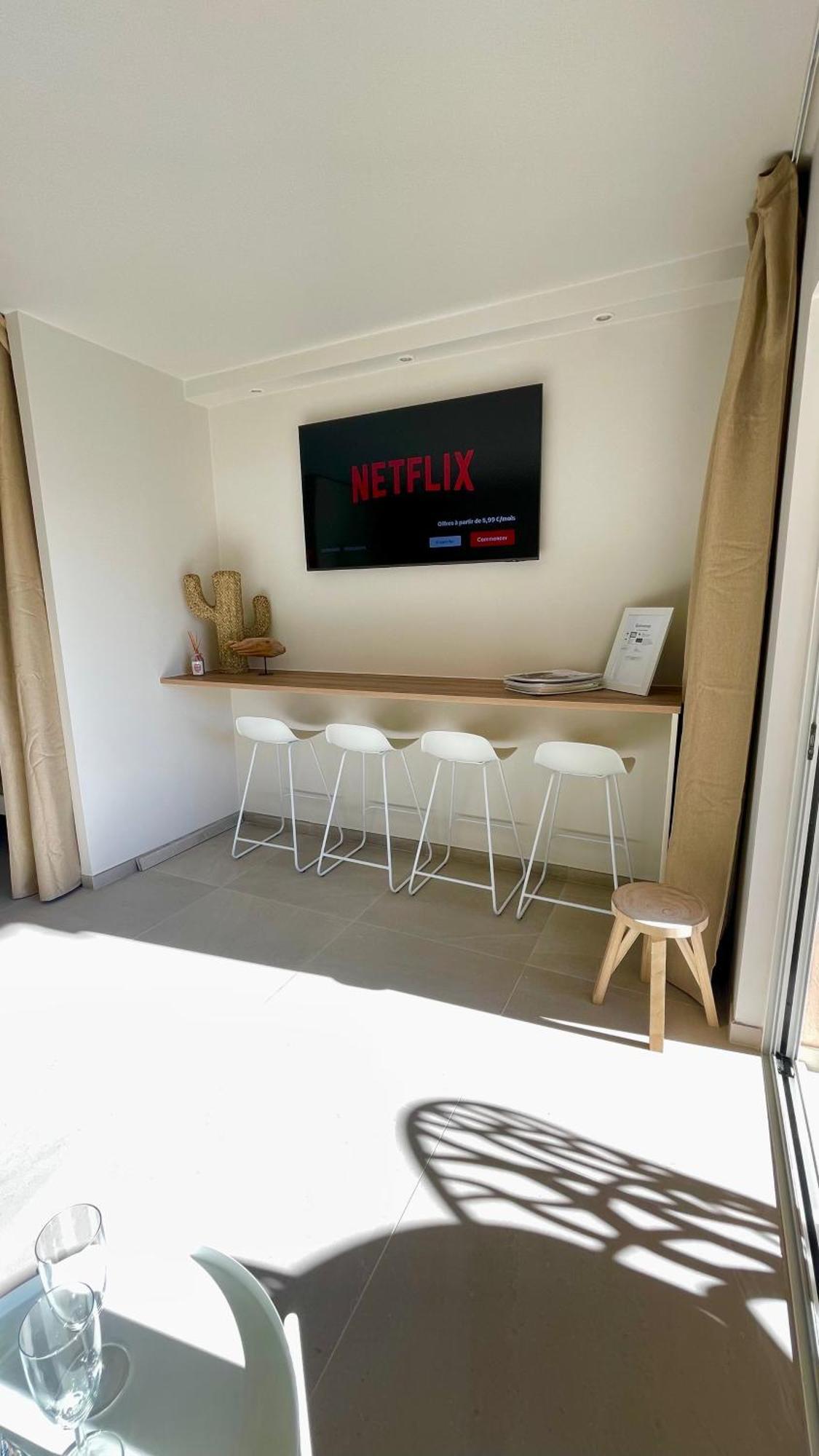Proche St Tropez Refait A Neuf Bord De Plage Et Piscine Cogolin Exterior photo